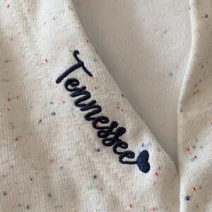 Women's Speckled-Colors White Tennessee Hoodie. XL. Raw hems.